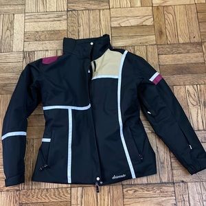Vintage:  Descente ski Jacket   Super cool.  Mint condition.